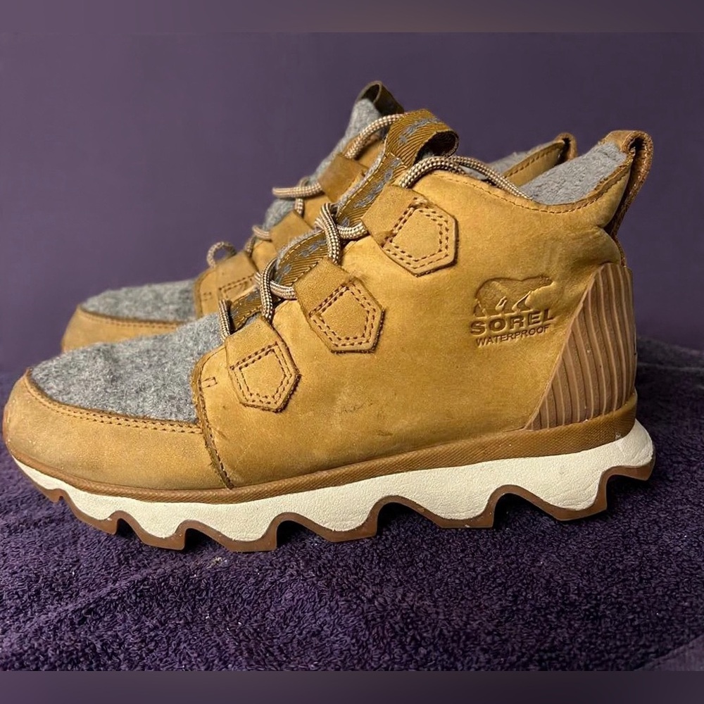 Sorel Tan and Gray Winter Boots